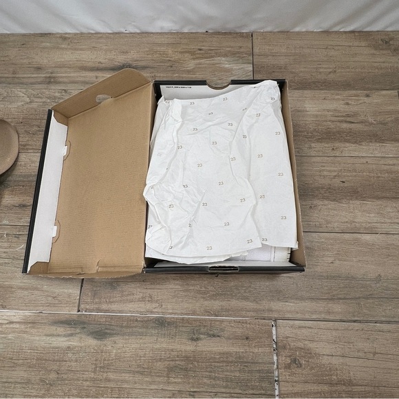 NIKE JORDAN EXECUTIVE HIGH-TOP TRAINERS- Triple White. Men’s 9 820240100 W/Box - Picture 13 of 13